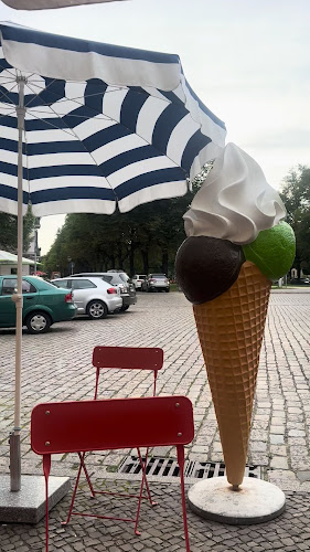 Opinii despre Brahmii - Eis & Macaron Manufaktur în Potsdam - Gastronomie und Hotellerie