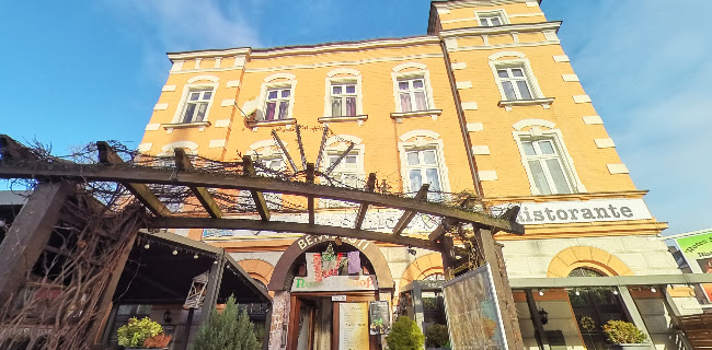 Opinii despre Rotes Schloß Pizzeria în Hof - Gastronomie und Hotellerie