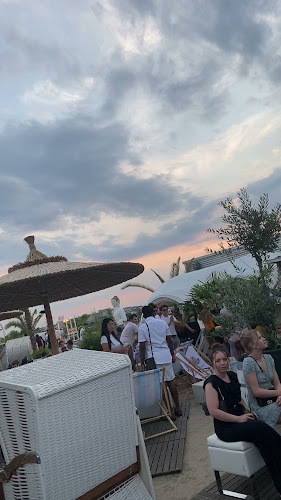 Opinii despre Deck5 Rooftop-Strandbar în Berlin - Gastronomie und Hotellerie