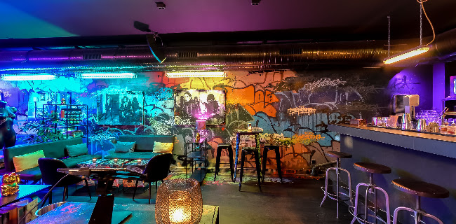 Pawn Dot Com Bar - Gastronomie und Hotellerie