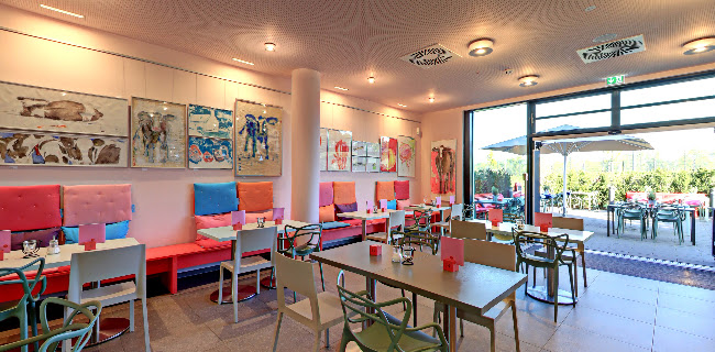 georgs - Café. Galerie. Bar.