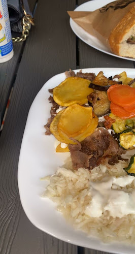 Opinii despre YUMMY Döner Offenburg în Offenburg - Gastronomie und Hotellerie