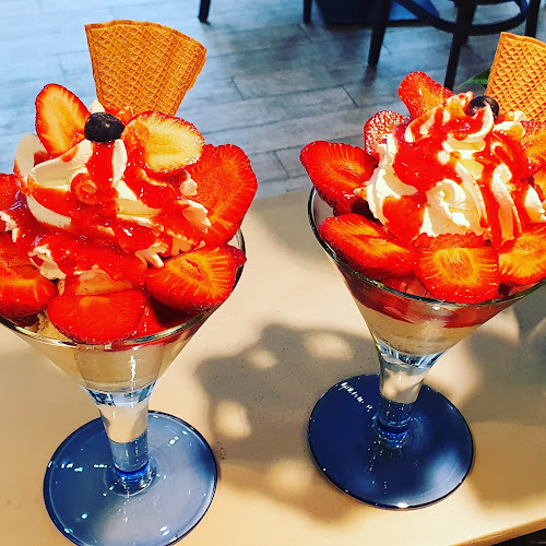 Eiscafé Bella Vita - Gastronomie und Hotellerie