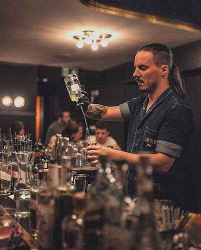 Neue Weinsteige 8, 70180 Stuttgart