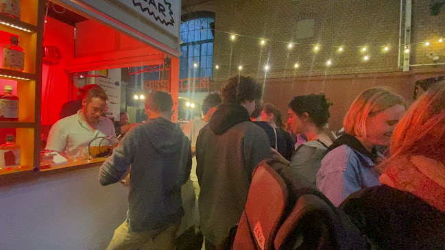 Opinii despre Mondhuegel Bar Markthalle Neun în Berlin - Gastronomie und Hotellerie