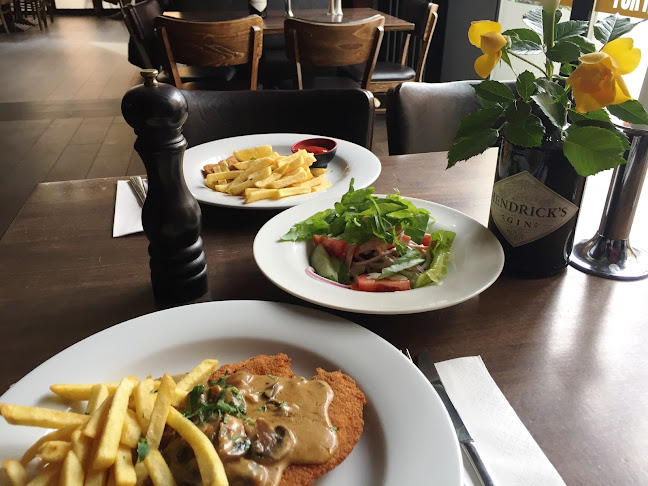 Opinii despre Grand Bar Cafe Restaurant Bar în Berlin - Gastronomie und Hotellerie