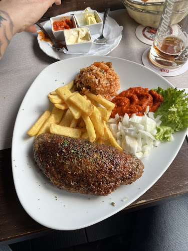 Opinii despre Hotel-Restaurant Ratskeller în Langenfeld (Rheinland) - Gastronomie und Hotellerie