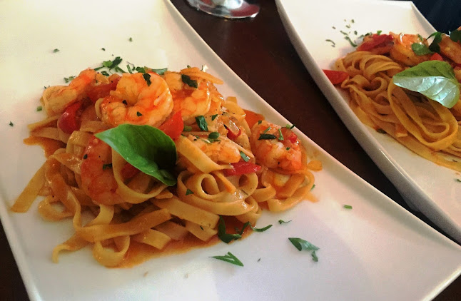 Opinii despre Grand Bar Cafe Restaurant Bar în Berlin - Gastronomie und Hotellerie