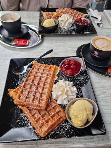 Gelo Sia *Café - Bistro - Bar* - Gastronomie und Hotellerie