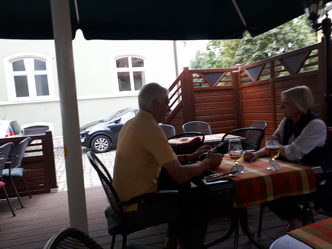 Quattro Mori - Gastronomie und Hotellerie