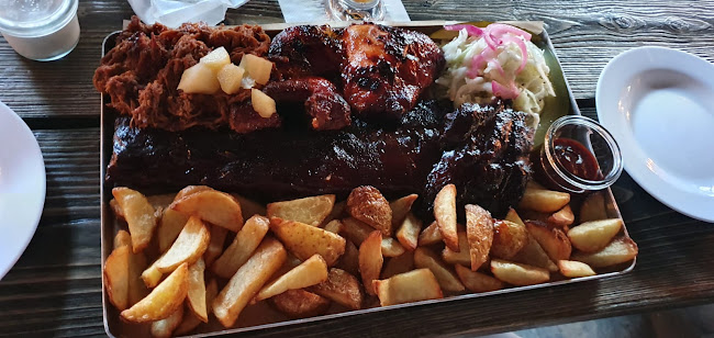 BLACKBEARDS BBQ FACTORY