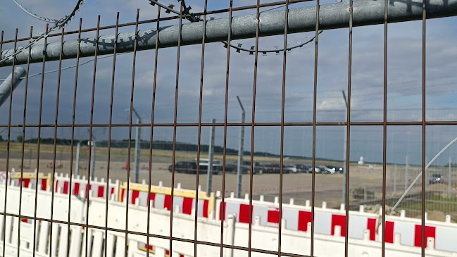 Lilienthalpl. 4, 38108 Braunschweig