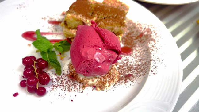 Opinii despre Restaurant Vier Jahreszeiten în Landau in der Pfalz - Gastronomie und Hotellerie