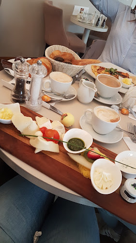 Cappuccino Grand Café by petrocelli - Gastronomie und Hotellerie