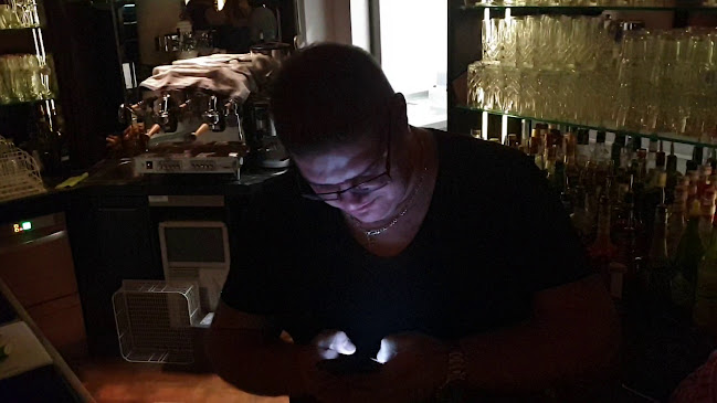 Opinii despre Bar&Lounge Valentino în Vaterstetten - Gastronomie und Hotellerie