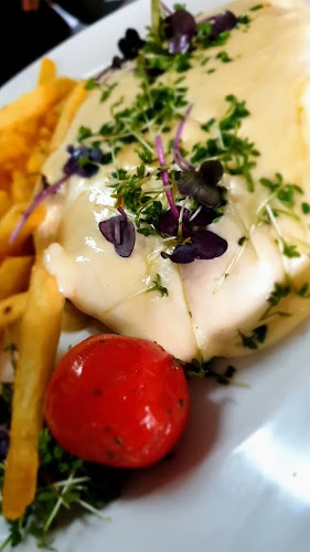 Opinii despre Familienbiergarten "Zum Anglerpark" în Weiterstadt - Gastronomie und Hotellerie