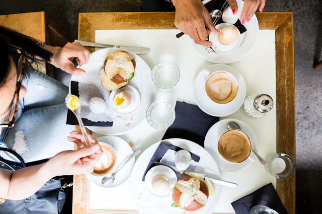 Opinii despre Liebling - Café & Bar în Berlin - Gastronomie und Hotellerie