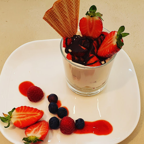 Opinii despre Eiscafé Bella Vita în Buxtehude - Gastronomie und Hotellerie