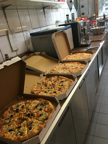 Opinii despre Giebel Döner und Pizzeria în Stuttgart - Gastronomie und Hotellerie