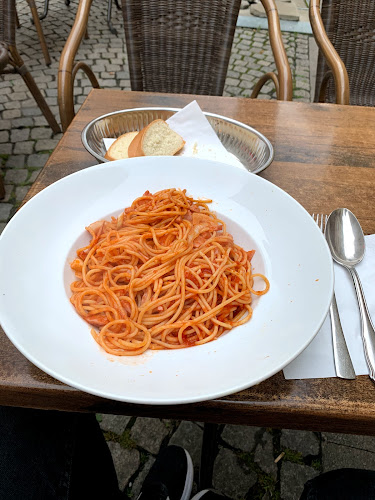 Comentarii opinii despre Prima Luna