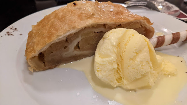 Opinii despre Apfelwein-Wirtschaft Fichtekränzi în Frankfurt am Main - Gastronomie und Hotellerie