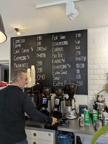 Opinii despre Café Oeders în Frankfurt am Main - Gastronomie und Hotellerie