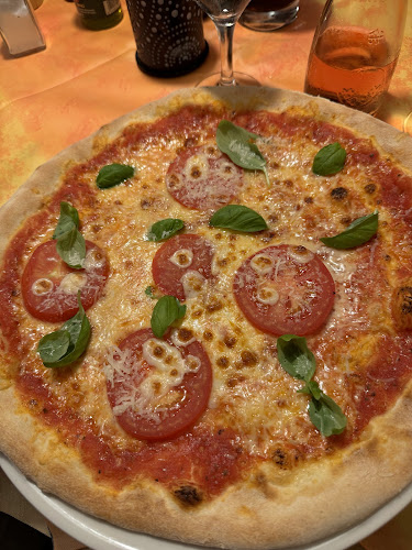 Pizzeria DA ZAZA - Gastronomie und Hotellerie