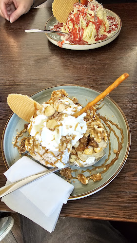 Gelo Sia *Café - Bistro - Bar* - Gastronomie und Hotellerie