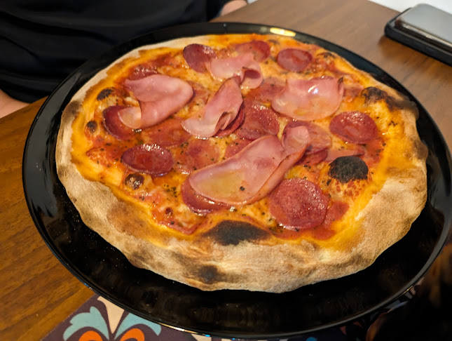 Pizzeria Paradiso - Gastronomie und Hotellerie