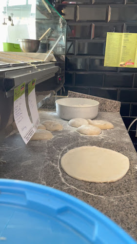 Opinii despre Amara Döner Holzofen Pizza în Weinheim - Gastronomie und Hotellerie