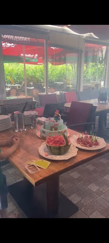 Opinii despre Gutsschänke Holzhof în Neustadt an der Weinstraße - Gastronomie und Hotellerie