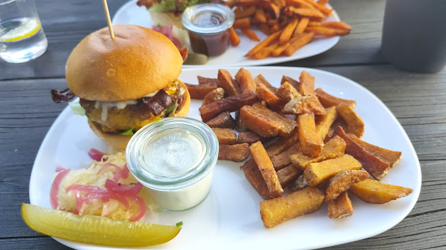 Comentarii opinii despre BLACKBEARDS BBQ FACTORY