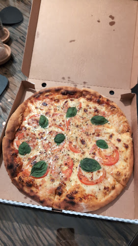 Pizza Inn - Gastronomie und Hotellerie