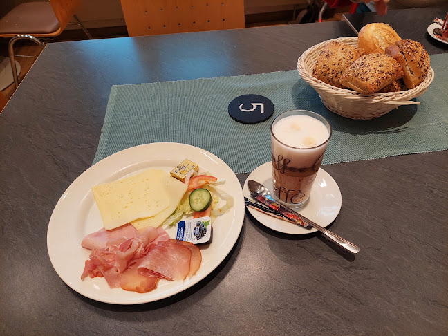 Opinii despre Bahnsteig 42 Café & Bistro în Iserlohn - Gastronomie und Hotellerie