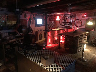 Schulles Bastel und Bierbude