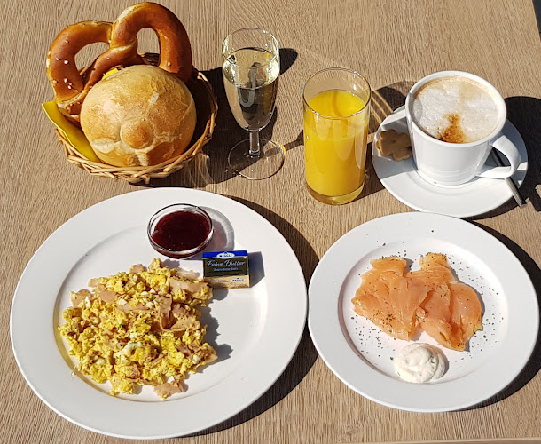 Opinii despre Bäckerei Konditorei Bosch GmbH în Thannhausen - Gastronomie und Hotellerie