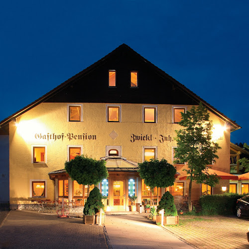 Opinii despre Landgasthof Hotel Zwickl Inh. Xaver Biebl în Deggendorf - Gastronomie und Hotellerie