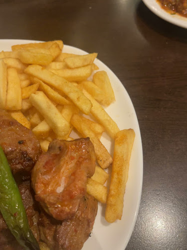 Opinii despre MUNZUR GRİLL RESTAURANT în Bad Salzuflen - Gastronomie und Hotellerie