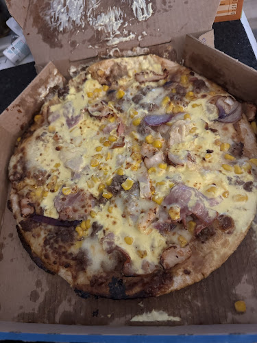 Opinii despre Domino's Pizza Rostock Evershagen în Rostock - Gastronomie und Hotellerie