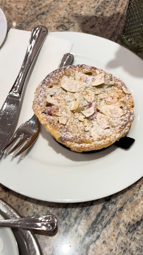 Opinii despre Cafe Riese Köln în Köln - Gastronomie und Hotellerie