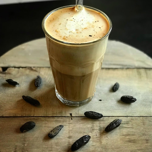 Opinii despre Coffein Aschaffenburg - Kaffeewelt und portugiesische Spezialitäten în Aschaffenburg - Gastronomie und Hotellerie