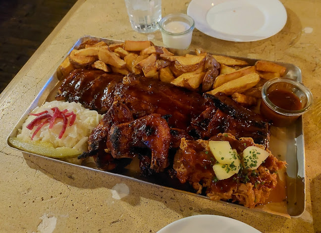 BLACKBEARDS BBQ FACTORY - Gastronomie und Hotellerie