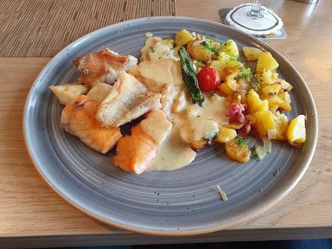 Opinii despre Seeterrassen Restaurant & Café în Cuxhaven - Gastronomie und Hotellerie