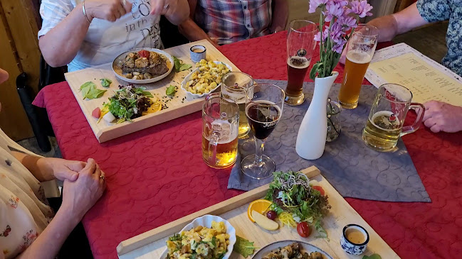 Opinii despre Roter Milan în Halle (Saale) - Gastronomie und Hotellerie