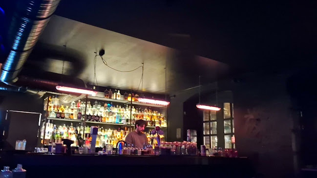 Pawn Dot Com Bar - Gastronomie und Hotellerie