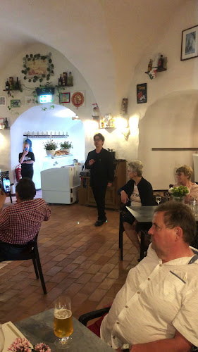 Opinii despre Pizzeria Trattoria La Grotta în Aschersleben - Gastronomie und Hotellerie