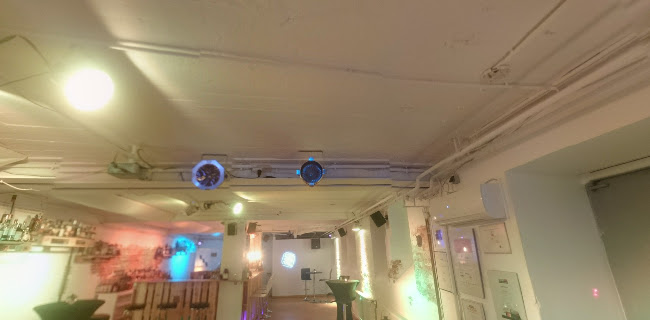 Opinii despre IN-LIVE Cocktailschule - Cocktailkurse und Tasting Frankfurt în Frankfurt am Main - Gastronomie und Hotellerie