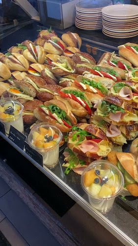 Cafe & Bäckerei Mauerer - Schillerstraße - Gastronomie und Hotellerie