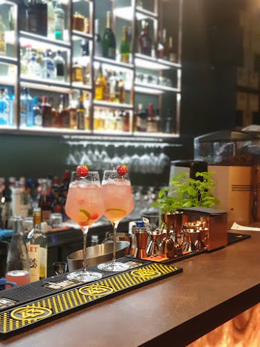 WALL STREET I Cocktail- und Champagnerbar - Schwäbisch Gmünd