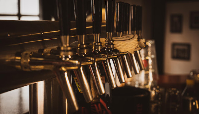 Opinii despre Zum Schwejk Wiesbaden în Wiesbaden - Gastronomie und Hotellerie